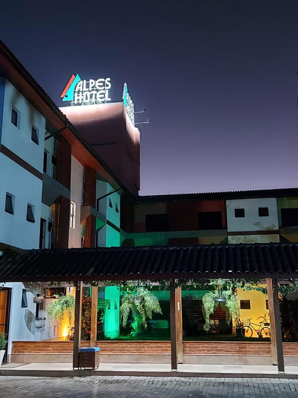 Alpes Hotel Venda Nova do Imigrante Esterno foto